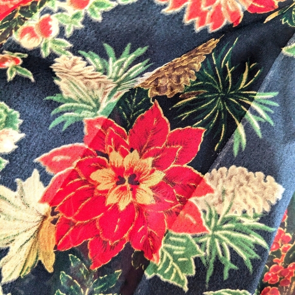 Elaine Gold Collection XIIX holiday silky scarf - Picture 4 of 8